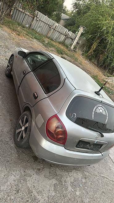 салон т5: Nissan Almera Tino: 2004 г., 1.8 л, Автомат, Газ, Хэтчбэк — 3
