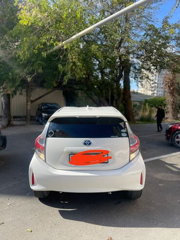 фольксваген поло новый кузов комплектации: Toyota Aqua Hybrid – ağ rəngli, 5qapılı hetçbek. Toyota Aqua Hybrid –