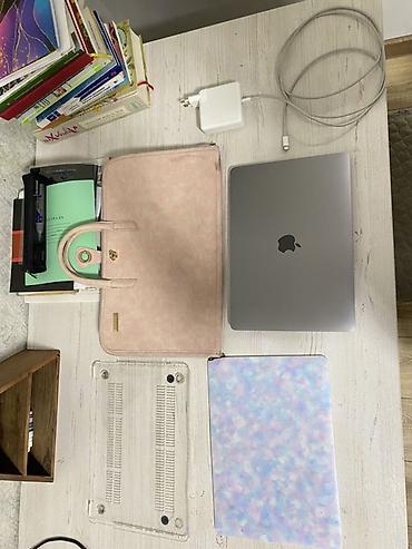 Ноутбуки Apple (MacBook): MacBook Pro 13" (2020) — Space Gray Характеристики: - Дисплей: 13.3" — 9