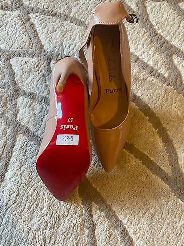 туфли с силиконовыми вставками: Christian Louboutin qadın tufliləri - Model: klassik sivri burun — 2