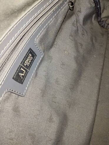 Torbe: Armani - original siva torba Original Armani torba u odličnom stanju — 9