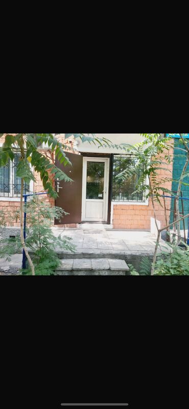 2 комнатная квартира бишкек цена: Продаю Офис 30 м², С ремонтом, Без мебели, Многоэтажное здание, 1 этаж