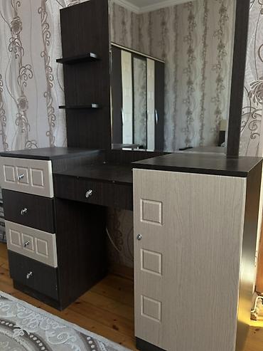 Yataq otağı dəstləri: 2 təknəfərlik çarpayı, 2 tumba, Dolab, Termo, Azərbaycan, İşlənmiş — 7