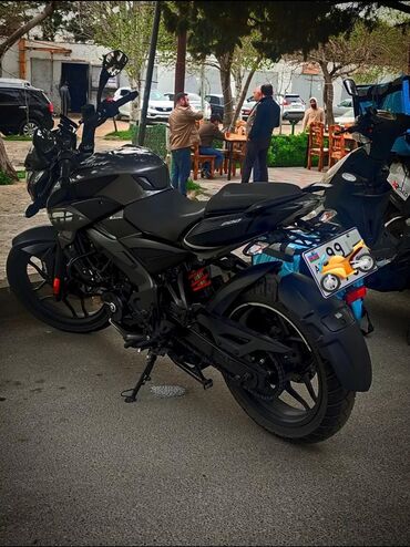 sukan uzlukleri: Bajaj - NS 200, 200 sm3, 2024 il