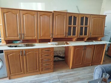 metbex ucun masa: Metbex mebeli satilir 280azn.Olcu.3.30.Uzerinde hecne verilmir.Hec bir