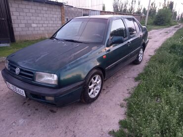 volkswagen стоимость: Volkswagen Vento: 1995 г., 1.8 л, Механика, Бензин, Седан