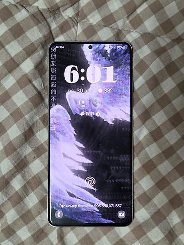 windows surface: Samsung Galaxy a82 — 1