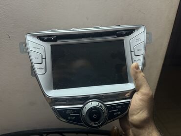 ford fusion monitor: Elantra monitor yalniz 2015 limited gedir