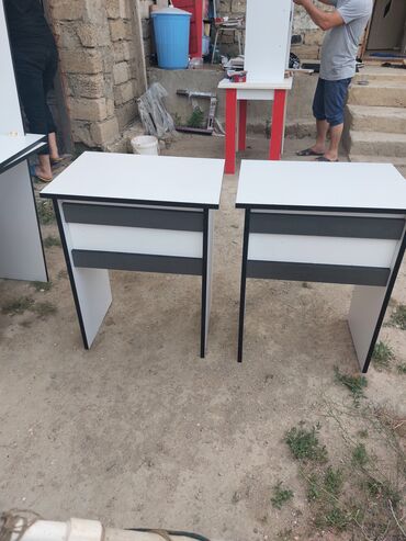 Masa və oturacaq dəstləri: Qonaq otağı üçün, Yeni, Açılmayan, Dördbucaq masa, 1 stul — 29