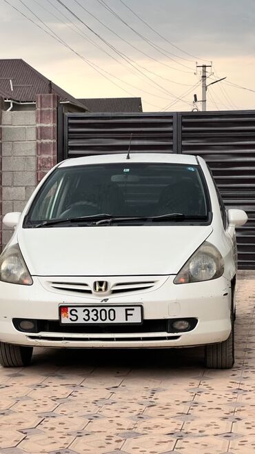 машина с выкупом: Honda Fit: 2001 г., 1.3 л, Вариатор, Бензин, Хэтчбэк