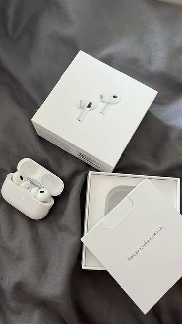 ремонт айрподс: AirPods Pro 2 Полный комплект,идеал состояние Гравировка есть имя