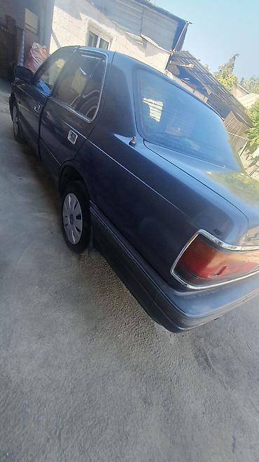 Mazda 929: 1989 г., 2.2 л, Механика, Бензин, Седан