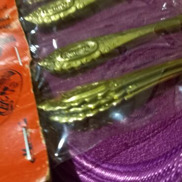 Qaşıqlar: - Kofe qaşığı 12, şəkər qaşığı isə 6 ədəddir. - Qaşığ — 10