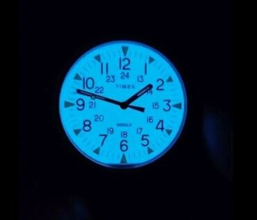 Классические: Американские часы Timex с функцией Indiglo, при зажиме коронки