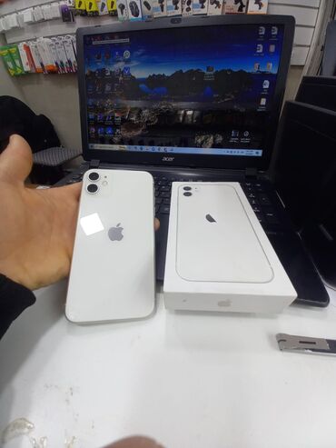 Digər mobil telefonlar: Satılır: 3 ədəd smartfon (şəkillərdə) 1) Apple iPhone (qara rəng) - — 8