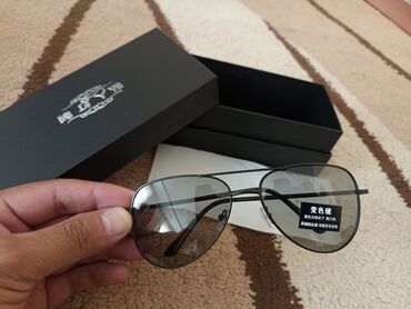 очки полороид: Продаю новый очки чисто полороид 💯👍 цена 300 сом + доставка бесплатно
