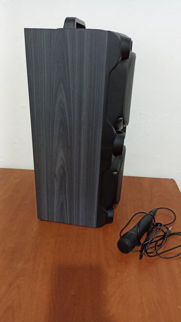 ноутбук core i3: Продаю новый bluetooth MP3 музыкальная колонка микрофоном (обмен на