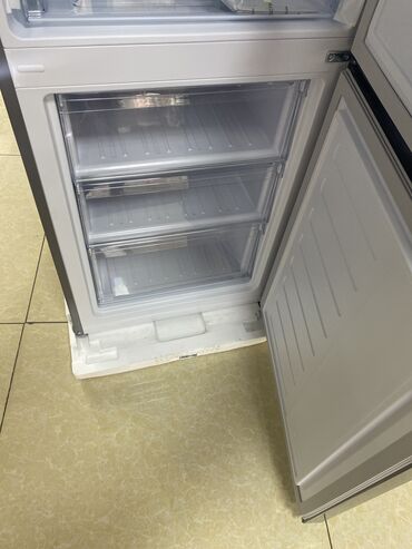 Холодильники: Холодильник Beko, Новый, Двухкамерный, 60 * 210 * 60, С рассрочкой — 8