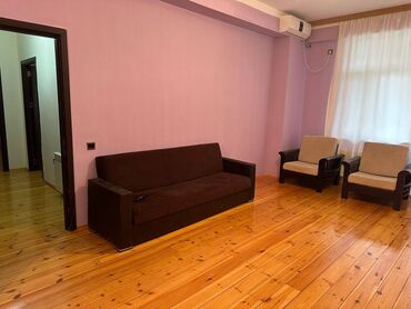 Uzunmüddətli kirayə mənzillər: Gənclik parkına piyada 3-4 dəqiqəlik, Həzi Aslanov metrosuna isə 10 — 10