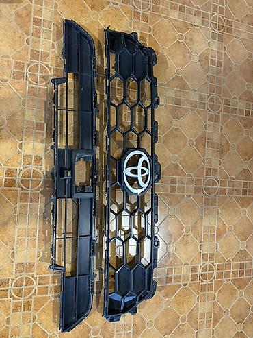 решетка радиатора 4runner: Решетка радиатора Toyota 2025 г., Б/у, Оригинал — 1