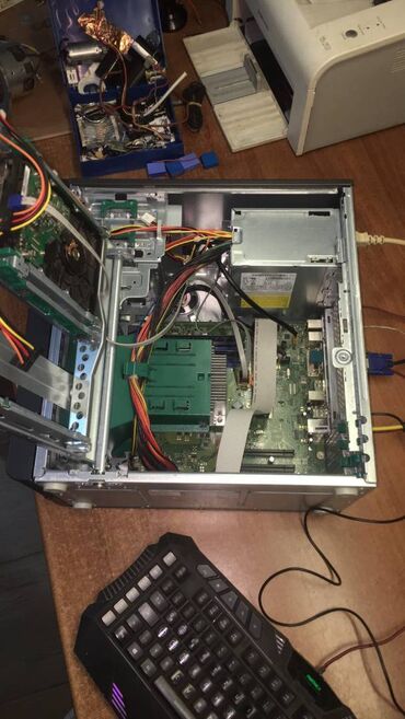 Desktop računari i radne stanice: Fujitsu CELSIUS W280 i5 -ima ltp port idealam za lasere cnc masine - — 3