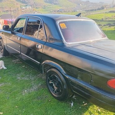 QAZ: QAZ Volga 3110, sedan, qara rəng. - Kuzov: klassik Volga dizaynı, 4 — 4