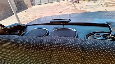 vaz disk: LADA 2107, ağ rəng, sedan kuzov. Xüsusiyyətlər: - Mexaniki sürətlər — 4