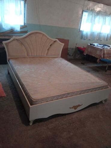 Çarpayılar: Təknəfərlik çarpayı, Bazasız, Matras ilə, Siyirməsiz