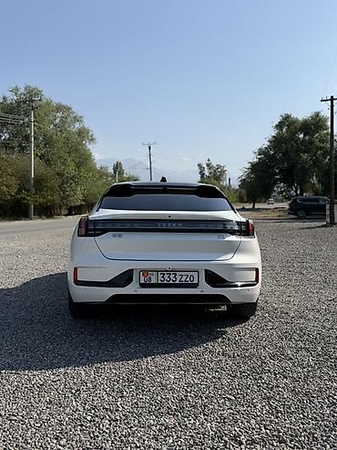 geely m: Zeekr 001: | 2022 г. Лифтбек — 6