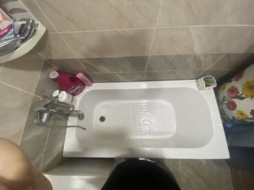 Duş başlıqları: Duş kabin yeni vəsyətindədir