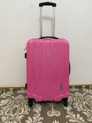 чехол для чемодана: Чемодан размером 0.60-0.40 хорошее качество и состояние