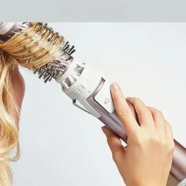 Električne četke za kosu: Tehničke Karakteristike Brend : ROWENTASnaga : 1000WBroj brzina  — 9