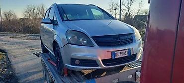 Auto-rasveta i signalizacija: OPEL ZAFIRA B FAR FAROVI LEVI DESNI RUMA | Opel polovni delovi Opel — 1