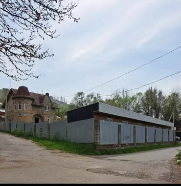 Продажа домов: Дом, 240 м², 9 комнат — 4