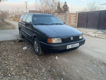 Транспорт: Volkswagen Passat: 1992 г., 1.8 л, Механика, Бензин, Универсал