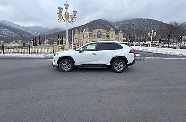 Toyota: Toyota RAV4: 2 l | 2023 il Krossover — 9