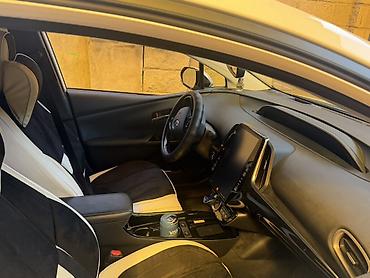beverly hills: Toyota Prius: 2020 г., 1.8 л, Вариатор, Гибрид, Лифтбек — 7