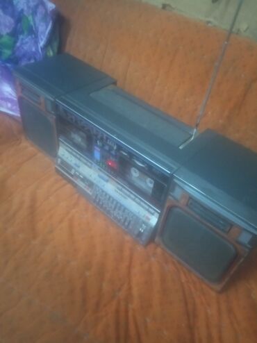 раскладные кнопочные телефоны: SHARP GF-800 Portable Hi‑Fi Component System — легендарный портативный
