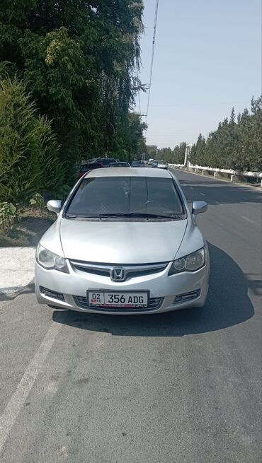 срочно в связи с переездом: Honda Civic: 2007 г., 1.8 л, Механика, Бензин, Седан