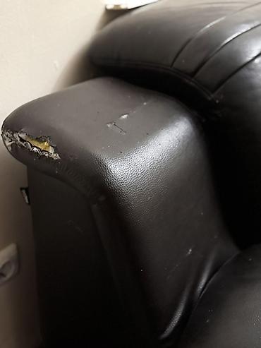 sofa: Продаю в связи с переездом мебель для гостиной ( Угловой кожаный диван — 3