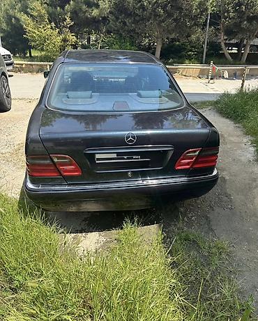 avto oturacaqlar: Mercedes-Benz E-Class: 2.4 l | 1998 il Sedan — 2