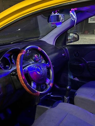 Chevrolet: Chevrolet Aveo: 2005 г., 1.2 л, Механика, Бензин, Хэтчбэк — 7