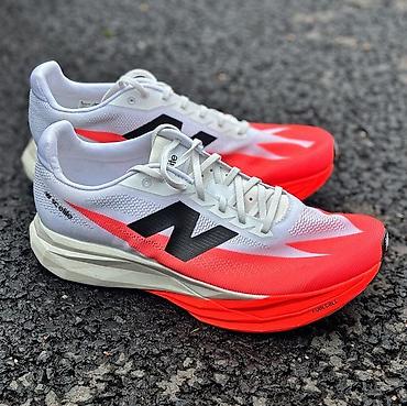 rf 3: Мужские кроссовки, 43, New Balance, Б/у, цвет - Белый — 1