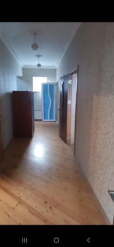 28 may qəsəbəsi: Saray qəsəbəsində, Top Marketə yaxın, 6 sot torpaq sahəsində yerləşən — 2