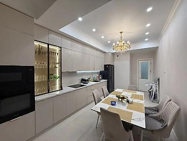 Продажа квартир: 3 комнаты, 118 м², 7 этаж — 10