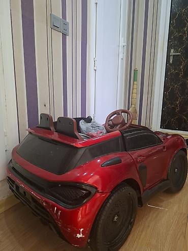 mini jeep: Uşaqlar üçün elektrikli minik avtomobili təqdim olunur. Model idman — 2