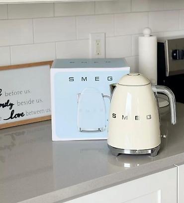Электрический чайник SMEG, серия 50’s Style, цвет кремовый. - Объем
