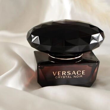 Ətriyyat: Deluks keyfiyətdə qadın və kişi ətirlərinin onlayn satışı. Ətirlər yağ — 25