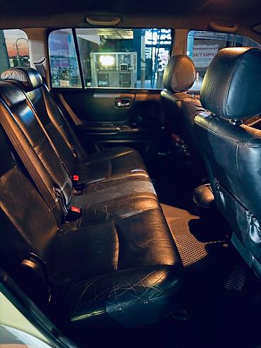 Toyota: Toyota Kluger: 2003 г., 3 л, Газ, Кроссовер — 11