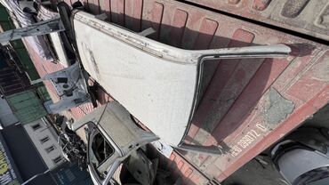 Другие детали кузова: Кузов автомобиля в разобранном виде. В наличии крыша, двери, а также